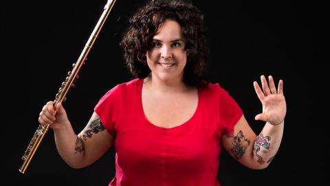 Tampere Talent Ambassador Paloma Catala Carga huilu kädessään