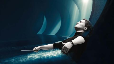 Conductor Eva Ollikainen.