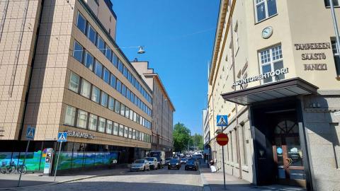 Näkymä Kauppakadulle Hämeenpuiston suuntaan.