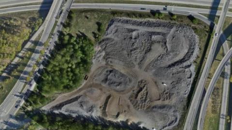 Lakalaivan kierrätysalue ilmakuvassa.