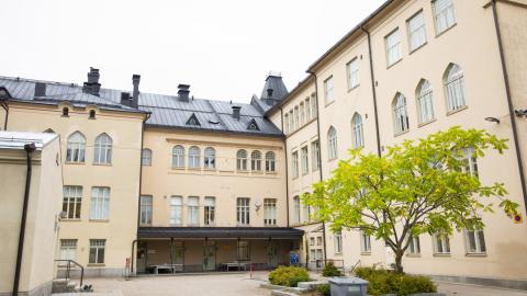 Pyynikin koulun sisäpiha.