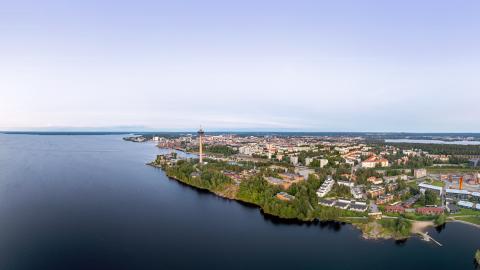 Särkänniemi Näsijärven suunnasta.