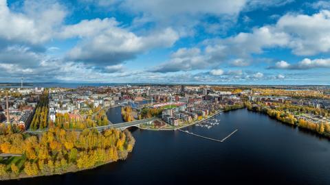 Aerial photo showing Tampere City from the direction of Lake Pyhäjärvi.