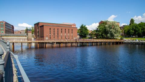 Tammerkosken ylittävä väliaikainen silta kesällä 2026.