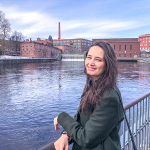 Tampere Talent Ambassador Talita Tobias Tammerkosken rannalla