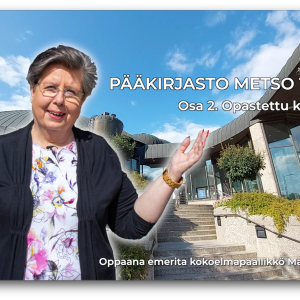 Nainen pääkirjasto Metson edessä
