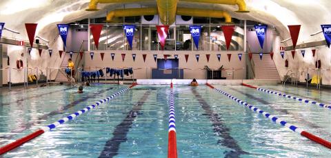 Hervannan uimahallin 25 metrin allas.