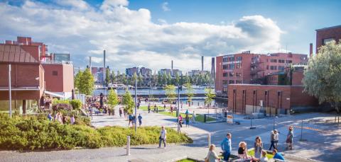 Vuolteentori kauniina kesäpäivänä.