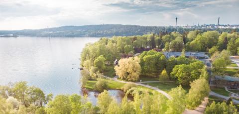 Ilmakuva Tampereen Hatanpään alueesta ja Pyhäjärvestä.
