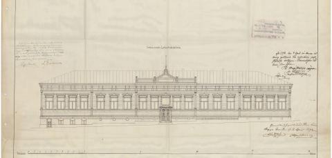 Vanha julkisivupiirustus koristeellisesta rakennuksesta.