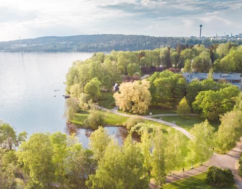 Aerial view of the Hatanpää area of Tampere and Lake Pyhäjärvi.