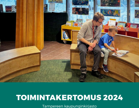 Toimintakertomuksen kansi. Kuvassa aikuinen ja lapsi lukemassa kirjaa.