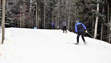 Hiihtäjiä Kaupissa