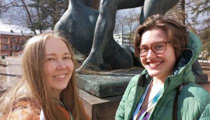 Salla ja Jemina ovat nuoria luotseja.