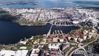 Kuvassa ilmakuvaan sovitettuja uusia rakennuksia.