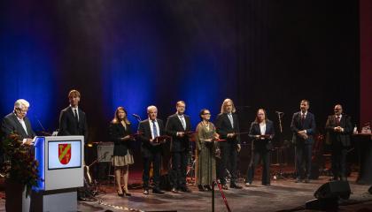 Kuvassa Tampereen päivän palkitut