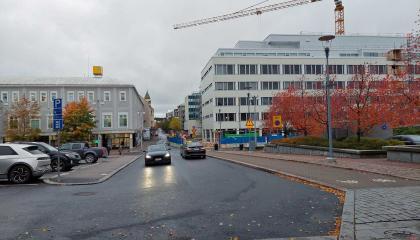 Puutarhakatu Vanhankirkon puoleisestä päästä.