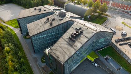 Ilmakuva Tipotien terveysasemasta.