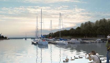 Purjeveneitä venelaiturissa Mustanlahden satamassa, havainnekuva.
