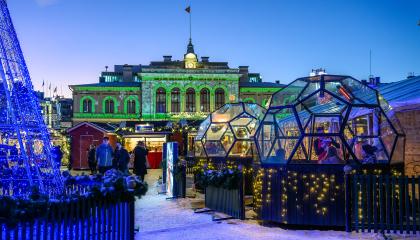 Tampereen Joulutori ilta-aikaan.