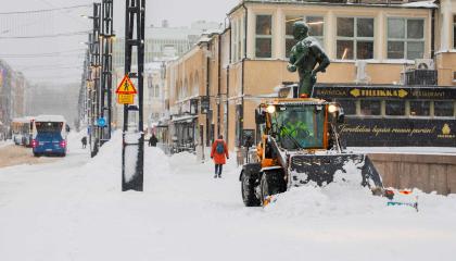 Aura lumisella Hämeensillalla.