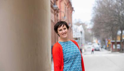 Ympäristöjohtaja Miira Riipinen Finlaysonin ympäristössä.