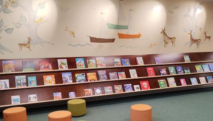 Härmälän kirjaston lastenosasto.