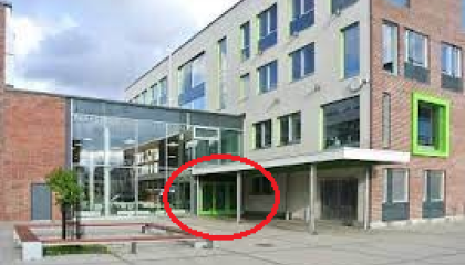 Teklun pääovat.