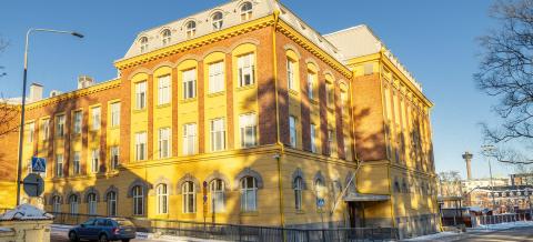 Pyynikin lukioksi muuntunut Hatanpään lukio on muuttanut Pyynikintie 2:n remontoituun koulurakennukseen.