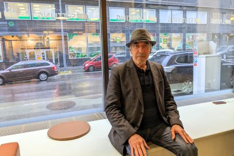 Kuvassa on Tampereen kaupungin Maahanmuuttajaneuvoston puheenjohtaja Mahmoud Machaal