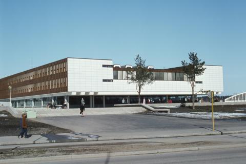 Kuva Tampereen kauppaoppilaitoksesta.