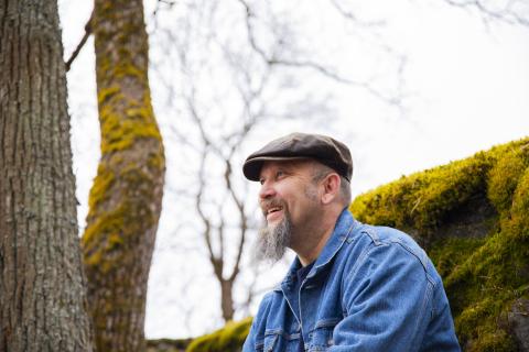 Close-up of city gardener Timo Koski in the park