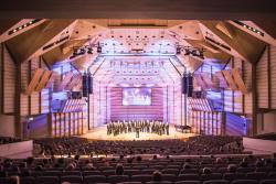 Kuoro Tampere-talon lavalla Tampereen Sävel -tapahtumassa.